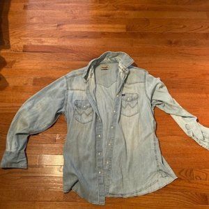 Wrangler jean snap button shirt